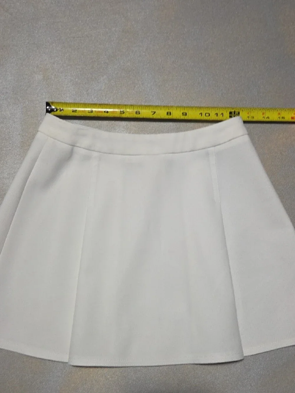 Head White Circle Skater Skirt with Metal Clip VINTAGE